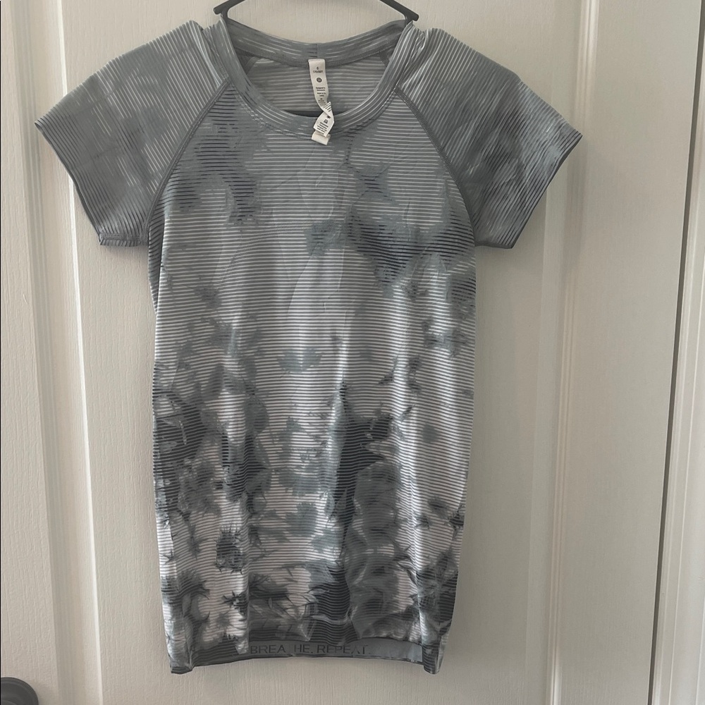 Lululemon Athletica Light Gray Striped Top